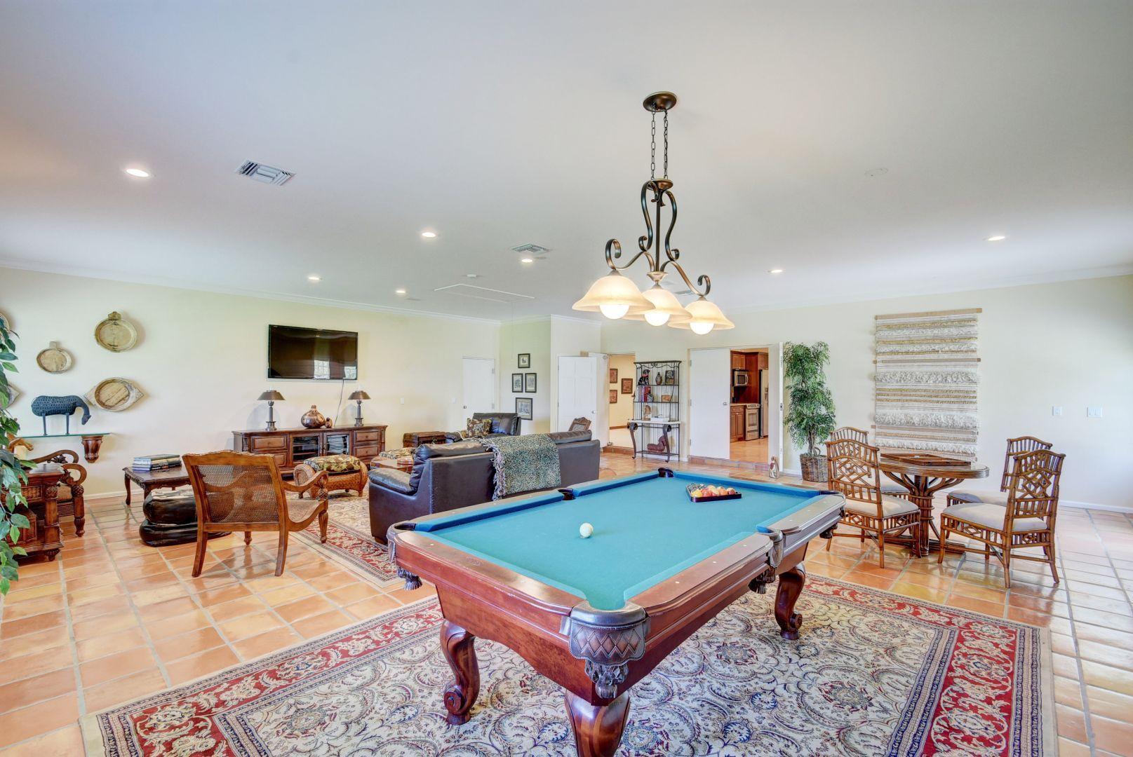 PALM BEACH POINT - Residential