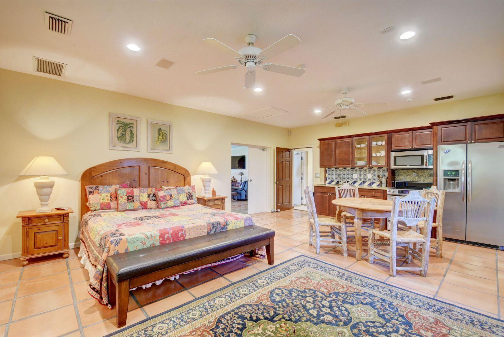 PALM BEACH POINT - Residential