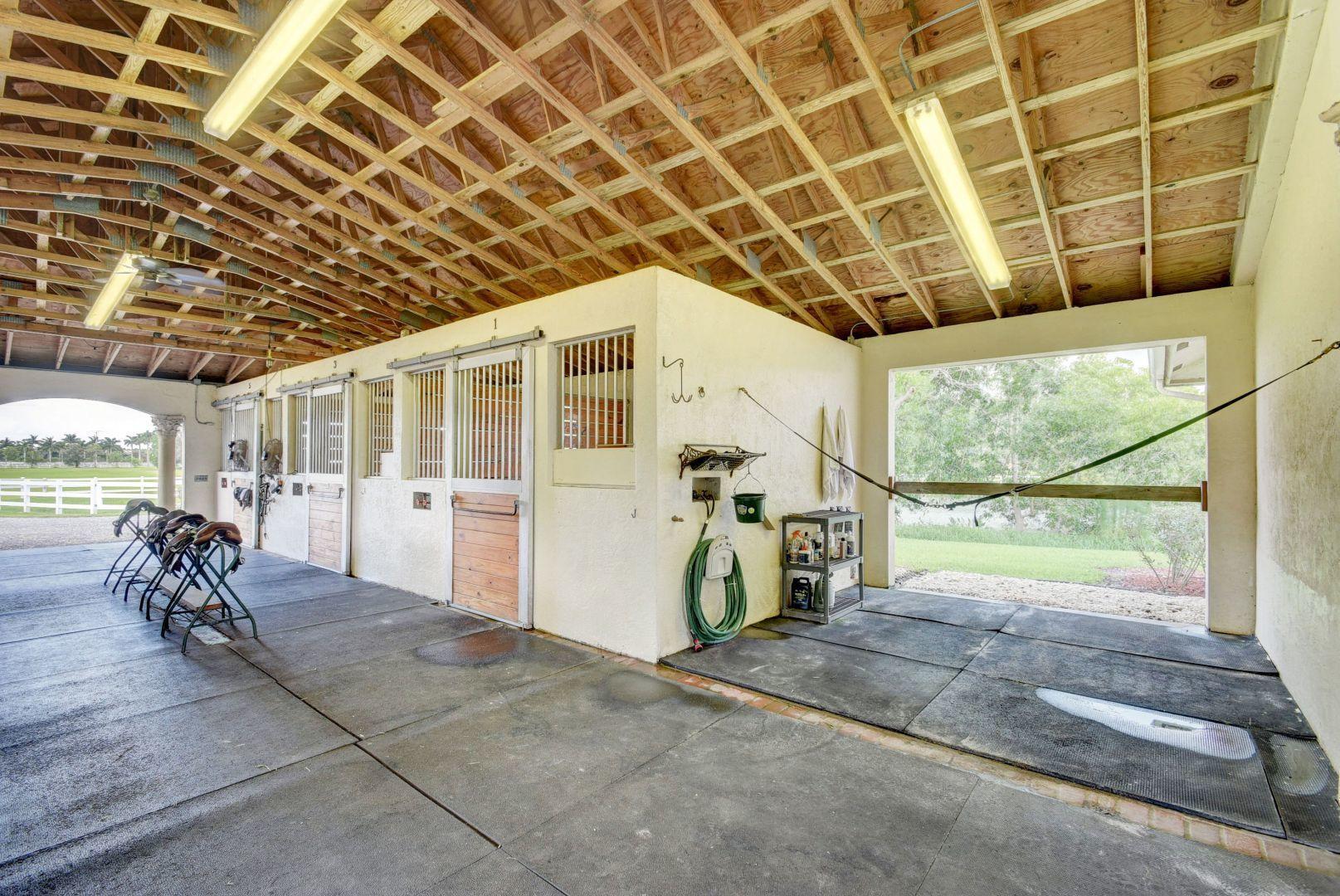 PALM BEACH POINT - Residential