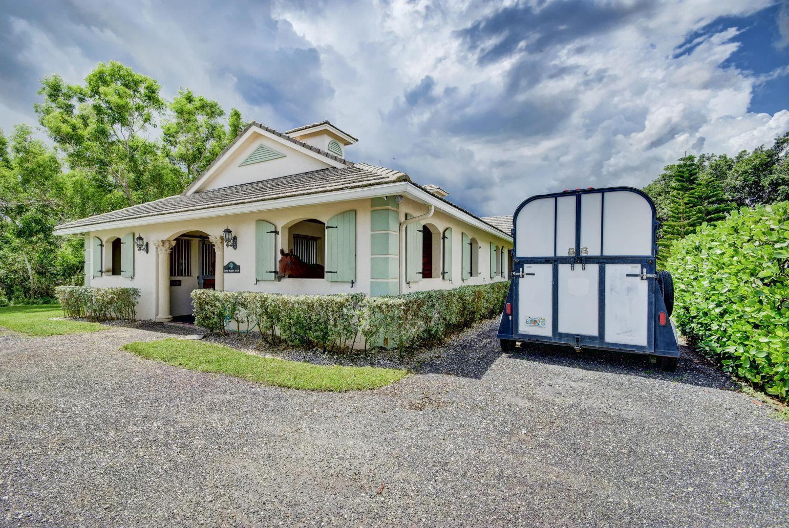 PALM BEACH POINT - Residential