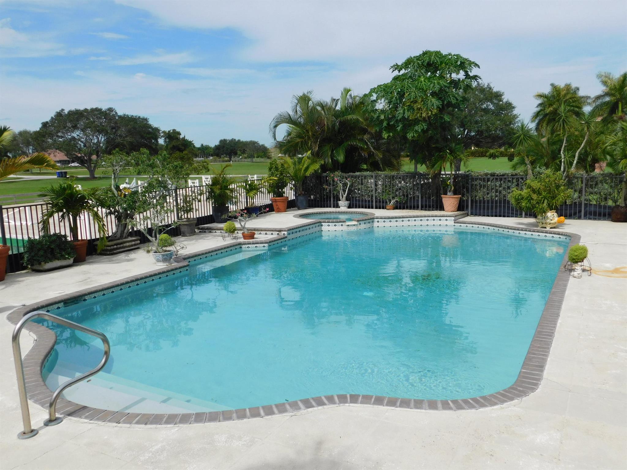 PALM BEACH POINT - Residential