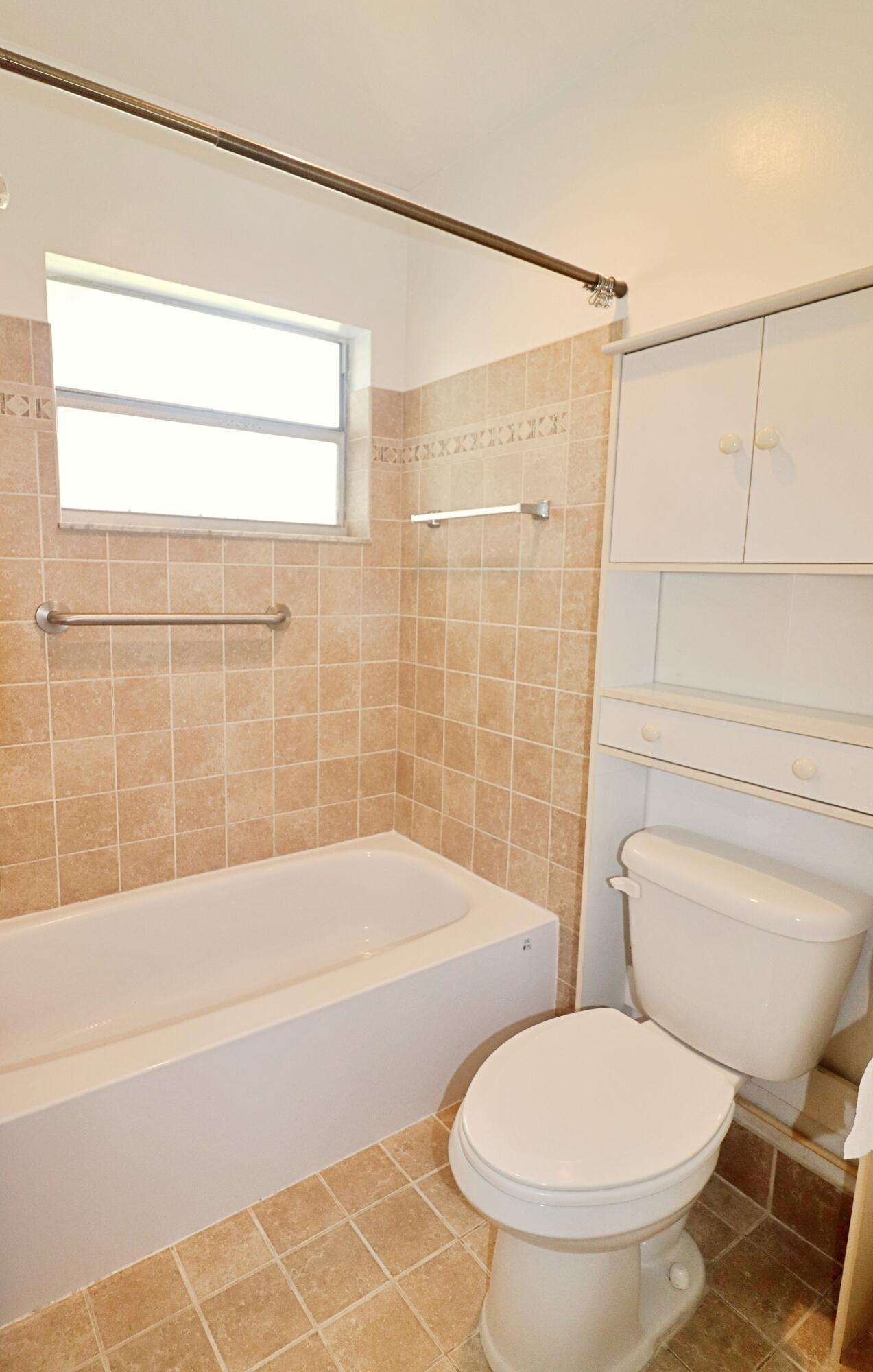 HIGH POINT OF FORT PIERCE CONDOMINIUM SECTION 3 - Residential