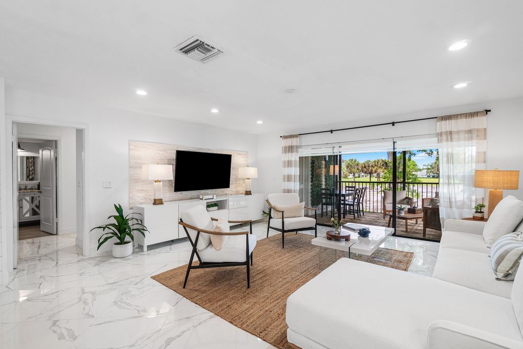 Photo of 15 Westgate Lane #D, Boynton Beach, FL 33436 (MLS # B26017127)