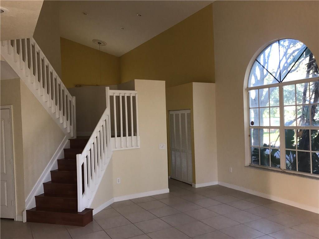 LAKEVIEW DRIVE SUBDIVISIO - Residential Lease