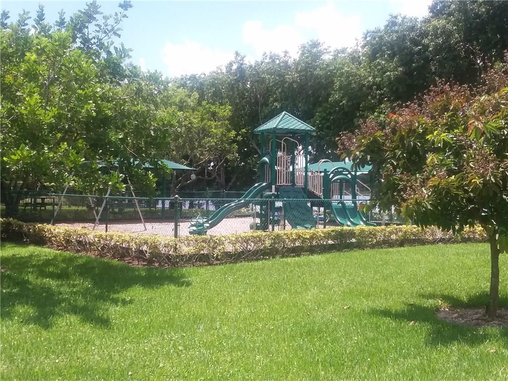 LAKEVIEW DRIVE SUBDIVISIO - Residential Lease