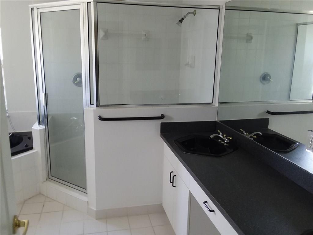 LAKEVIEW DRIVE SUBDIVISIO - Residential Lease