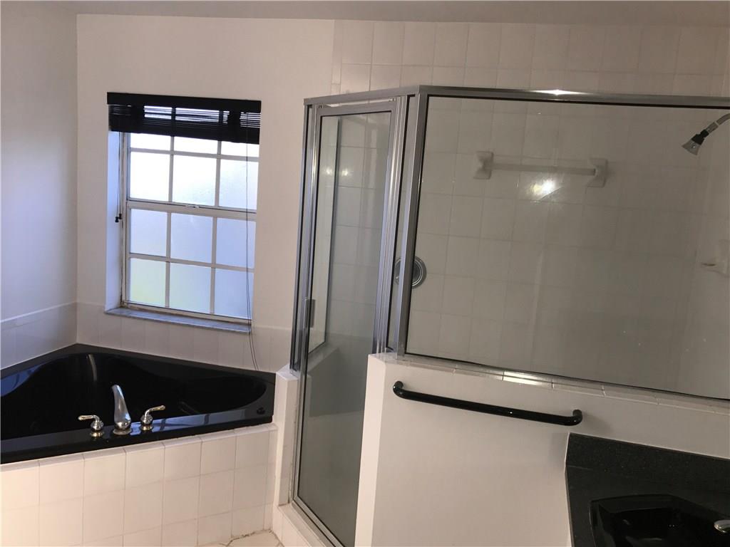 LAKEVIEW DRIVE SUBDIVISIO - Residential Lease