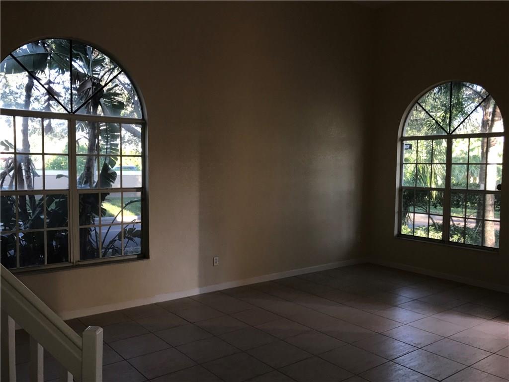 LAKEVIEW DRIVE SUBDIVISIO - Residential Lease