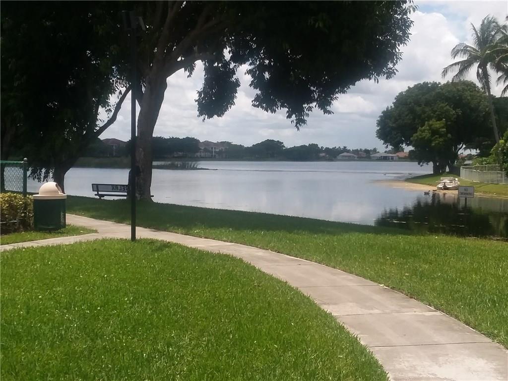 LAKEVIEW DRIVE SUBDIVISIO - Residential Lease