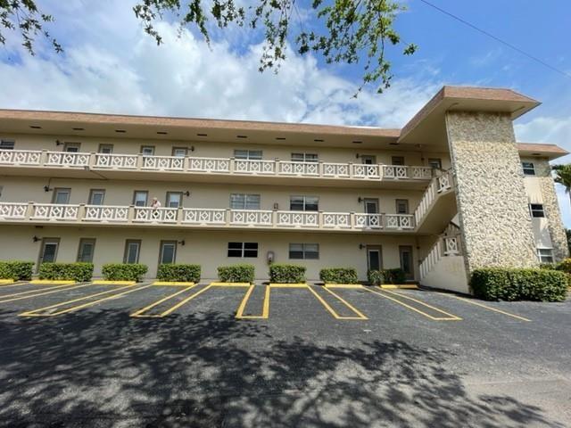THISTLE GARDENS CONDO - Residential