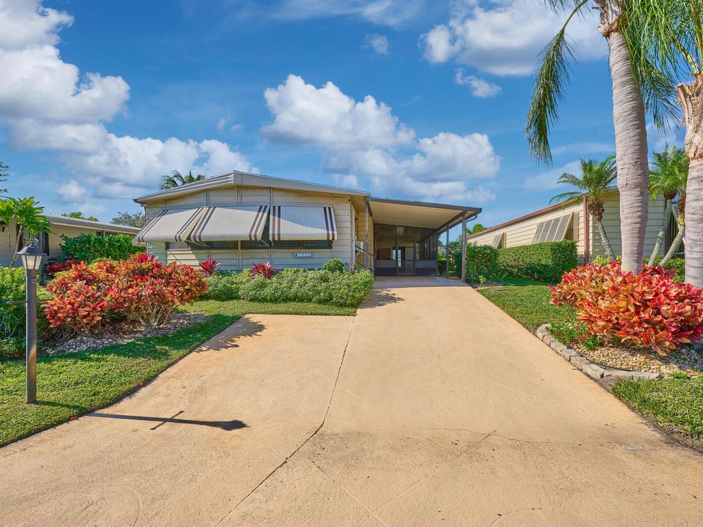 Photo of 7526 SE Independence Avenue, Hobe Sound, FL 33455 (MLS # R11146079)