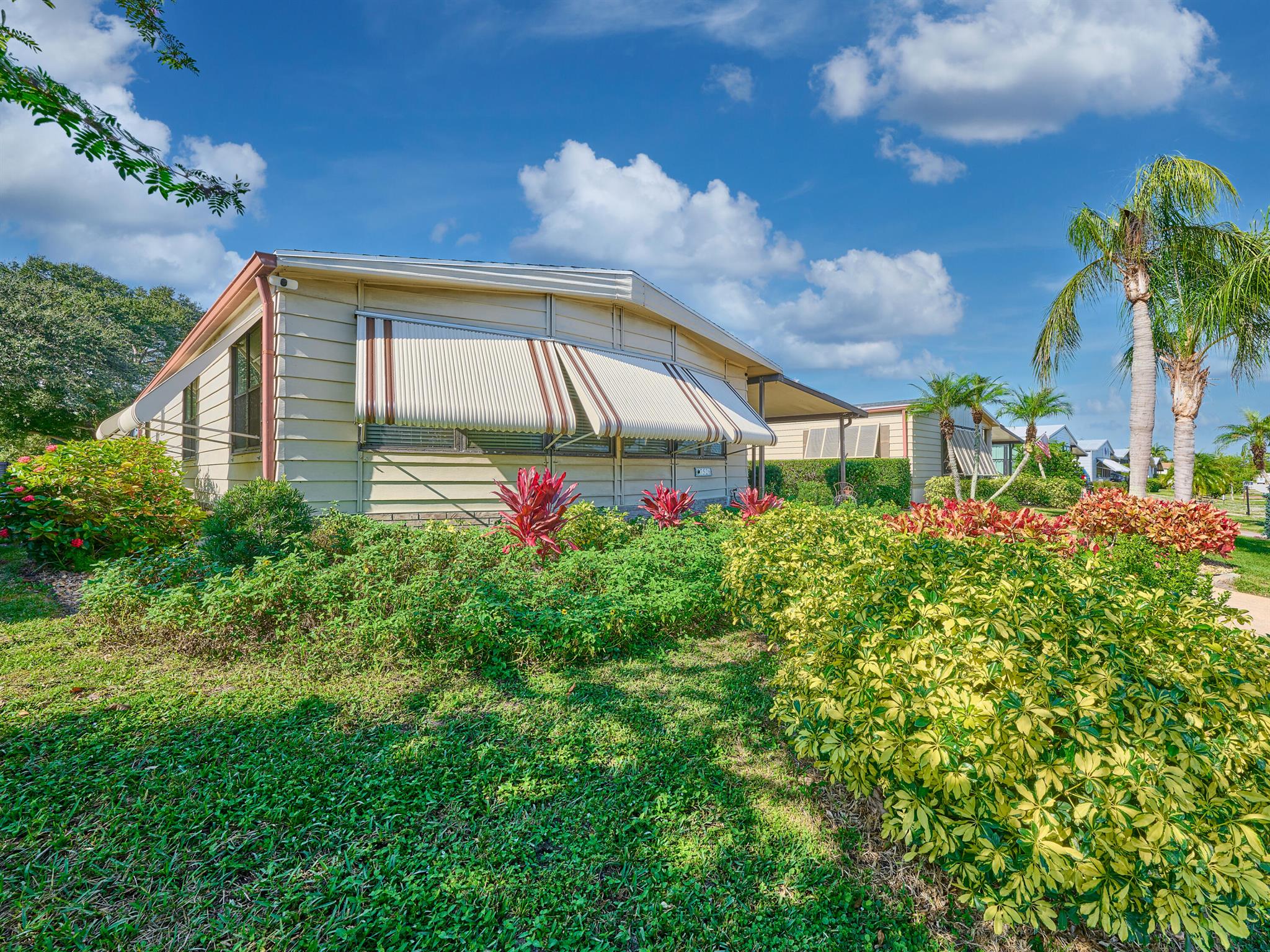 CAMBRIDGE AT HERITAGE RID - Residential