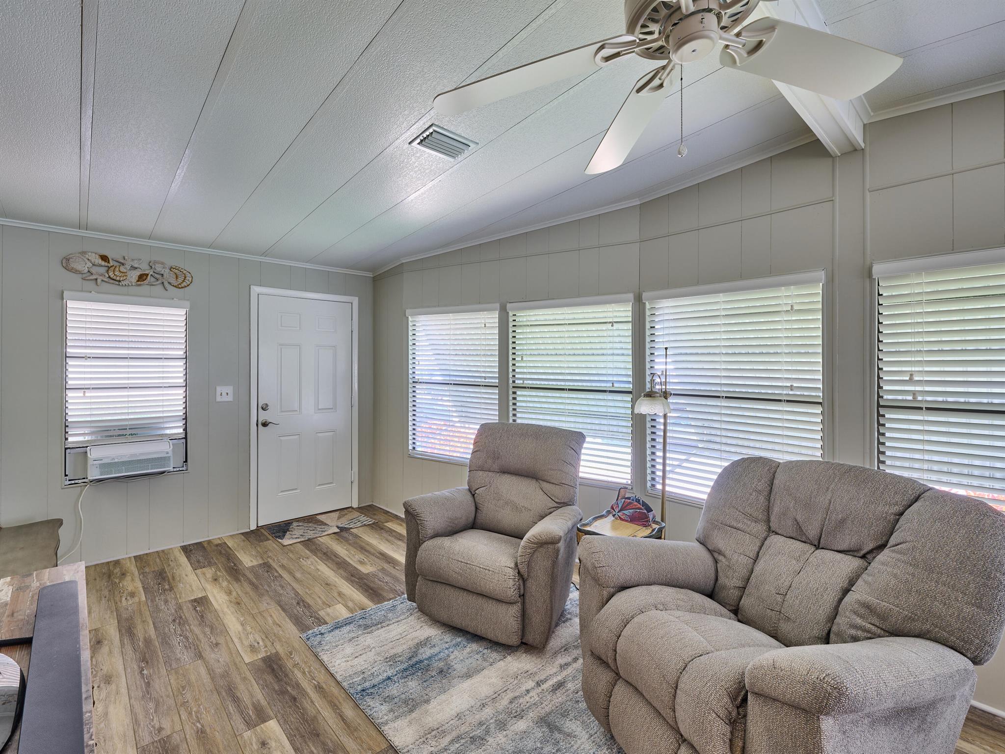 CAMBRIDGE AT HERITAGE RID - Residential