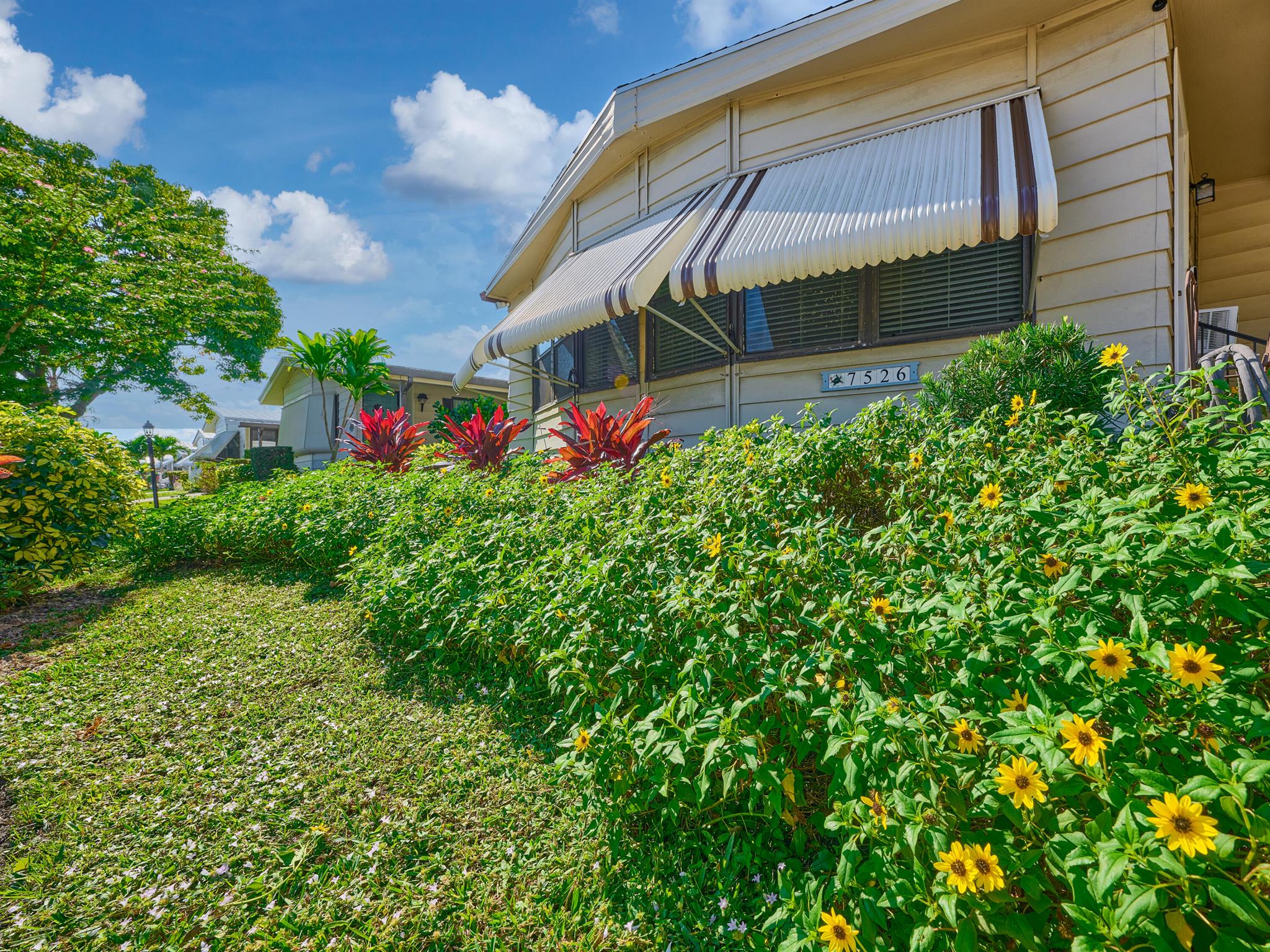 CAMBRIDGE AT HERITAGE RID - Residential