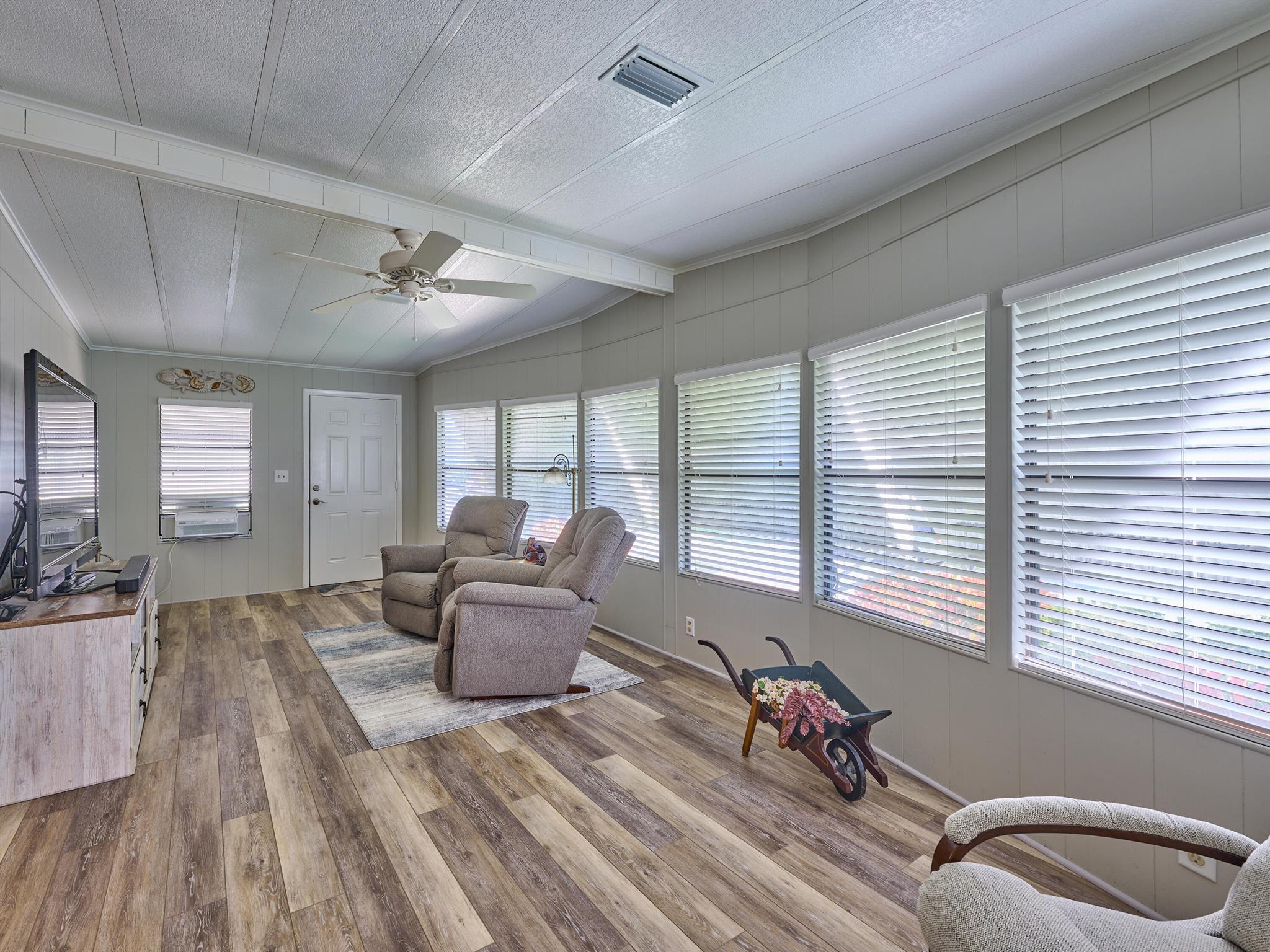 CAMBRIDGE AT HERITAGE RID - Residential