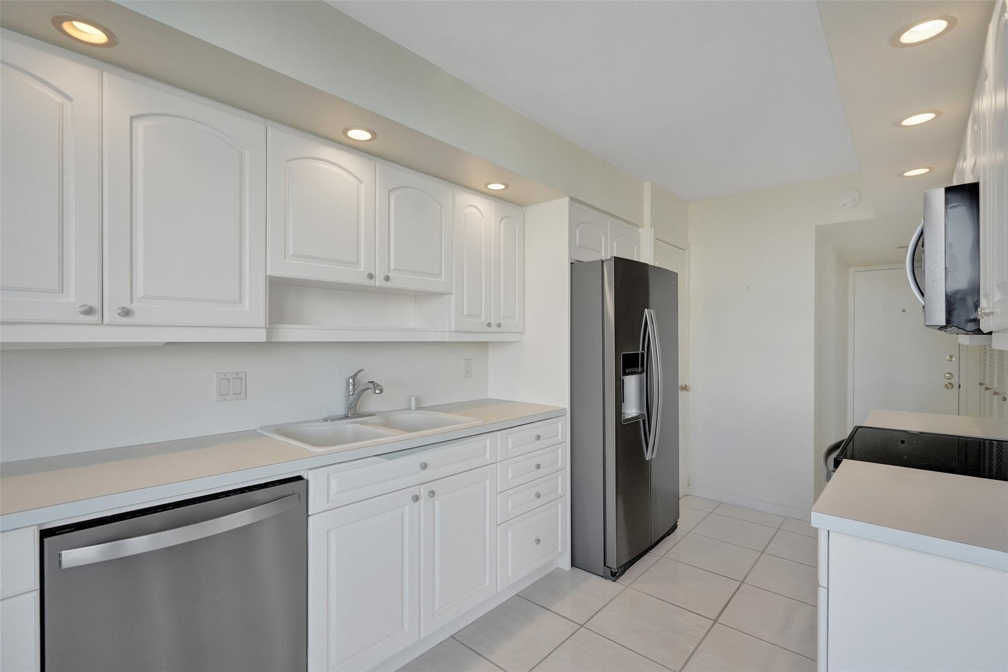 CORINTHIAN - Residential