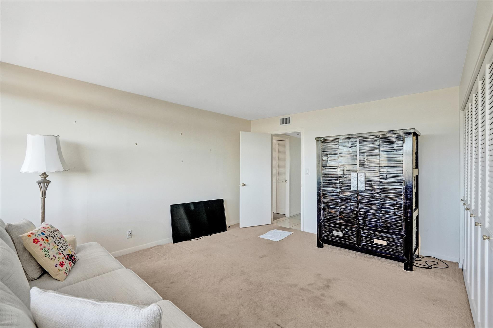 CORINTHIAN - Residential