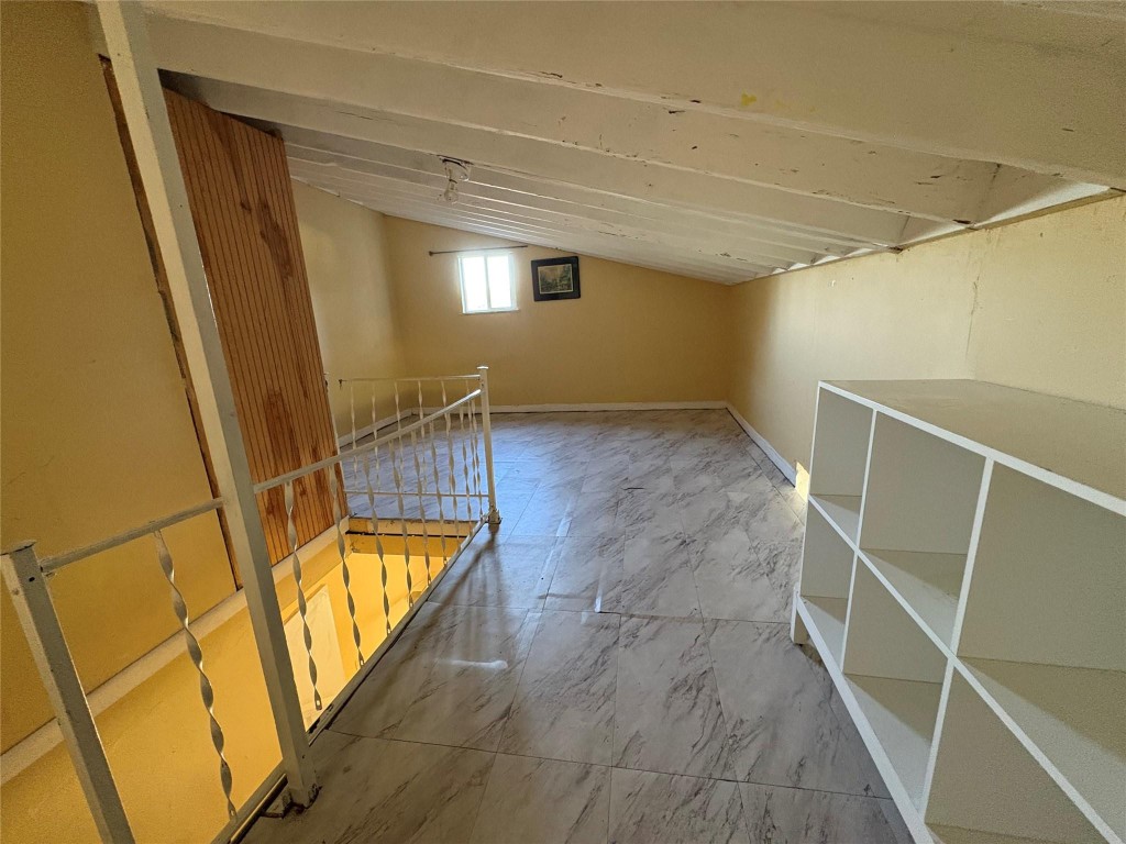 BISCAYNE GDNS SEC D - Residential Lease