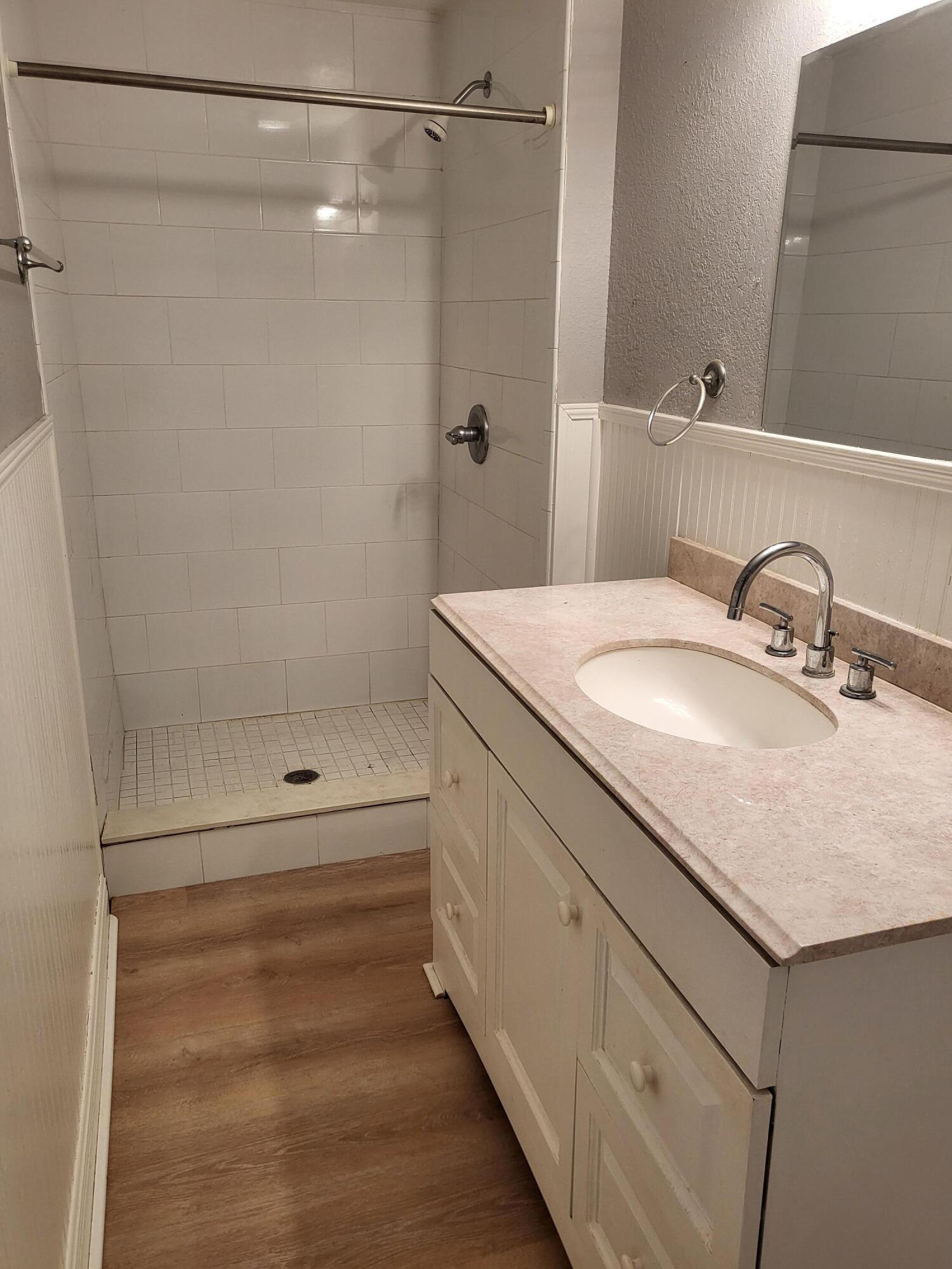 Collins Park - Residential Lease