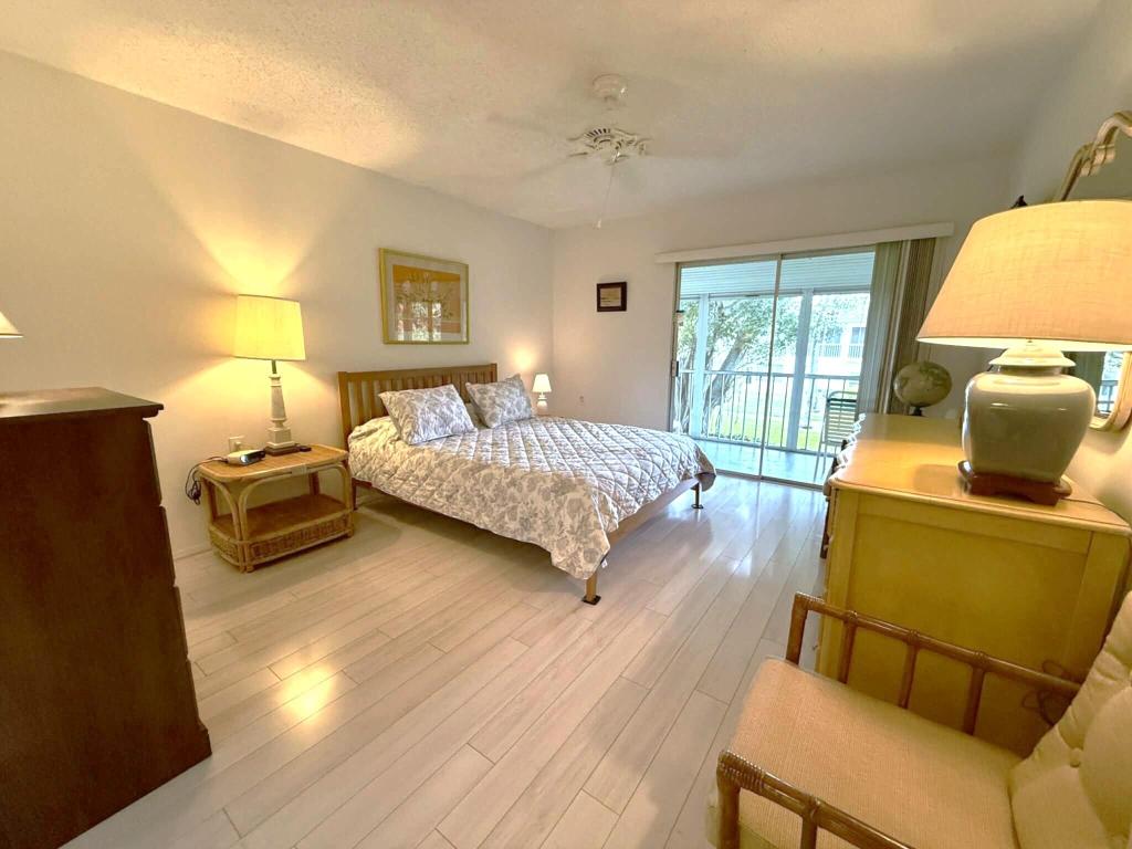 NASSAU VILLAGE WYNMOOR CONDO - Residential