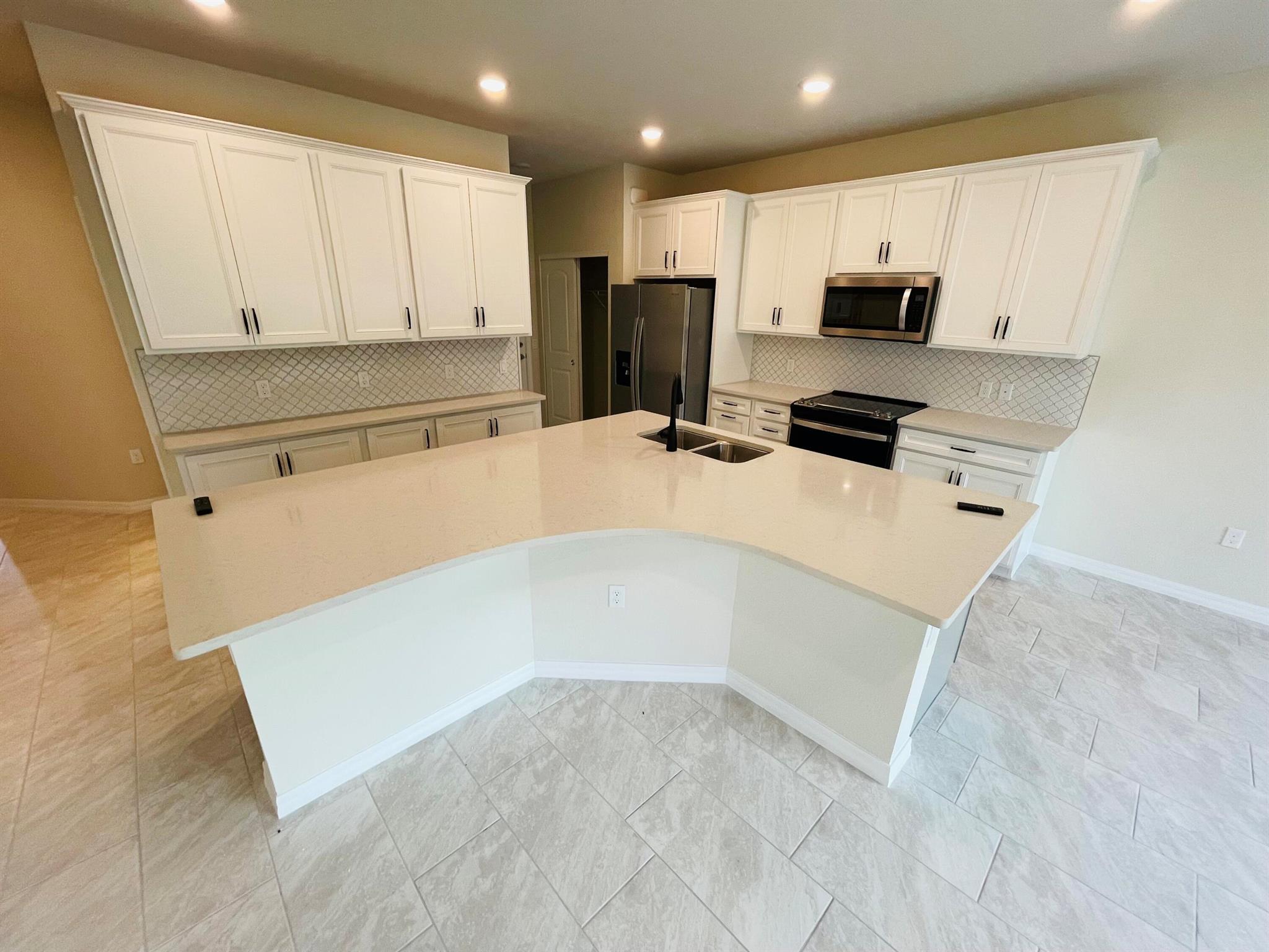 8208 Tailshot Court