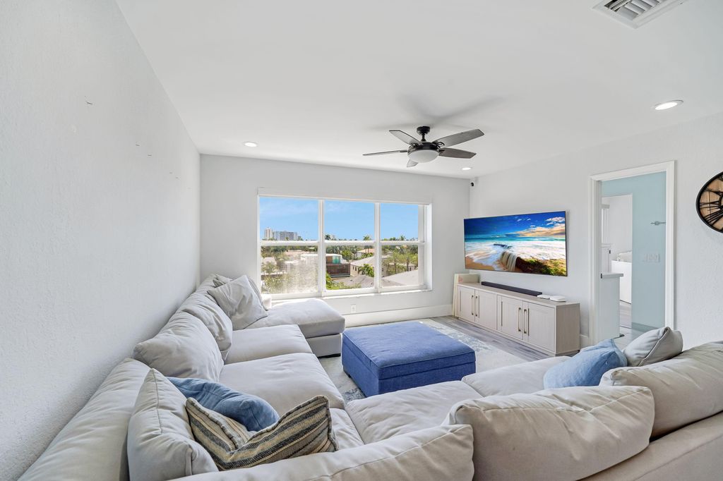 Photo of 1770 E Las Olas Boulevard #607, Fort Lauderdale, FL 33301 (MLS # B26022408)
