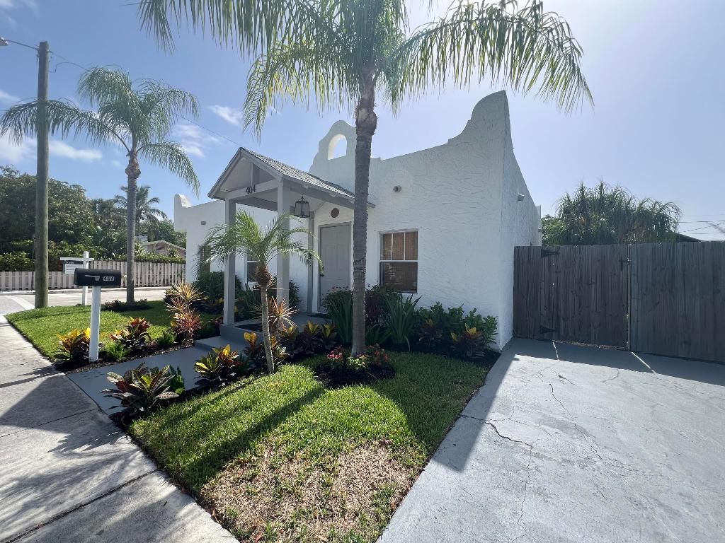 Photo of 404 S M Street #1, Lake Worth Beach, FL 33460 (MLS # R11097947)