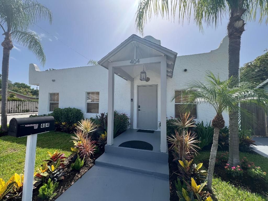 Photo of 404 S M Street #1, Lake Worth Beach, FL 33460 (MLS # R11097947)