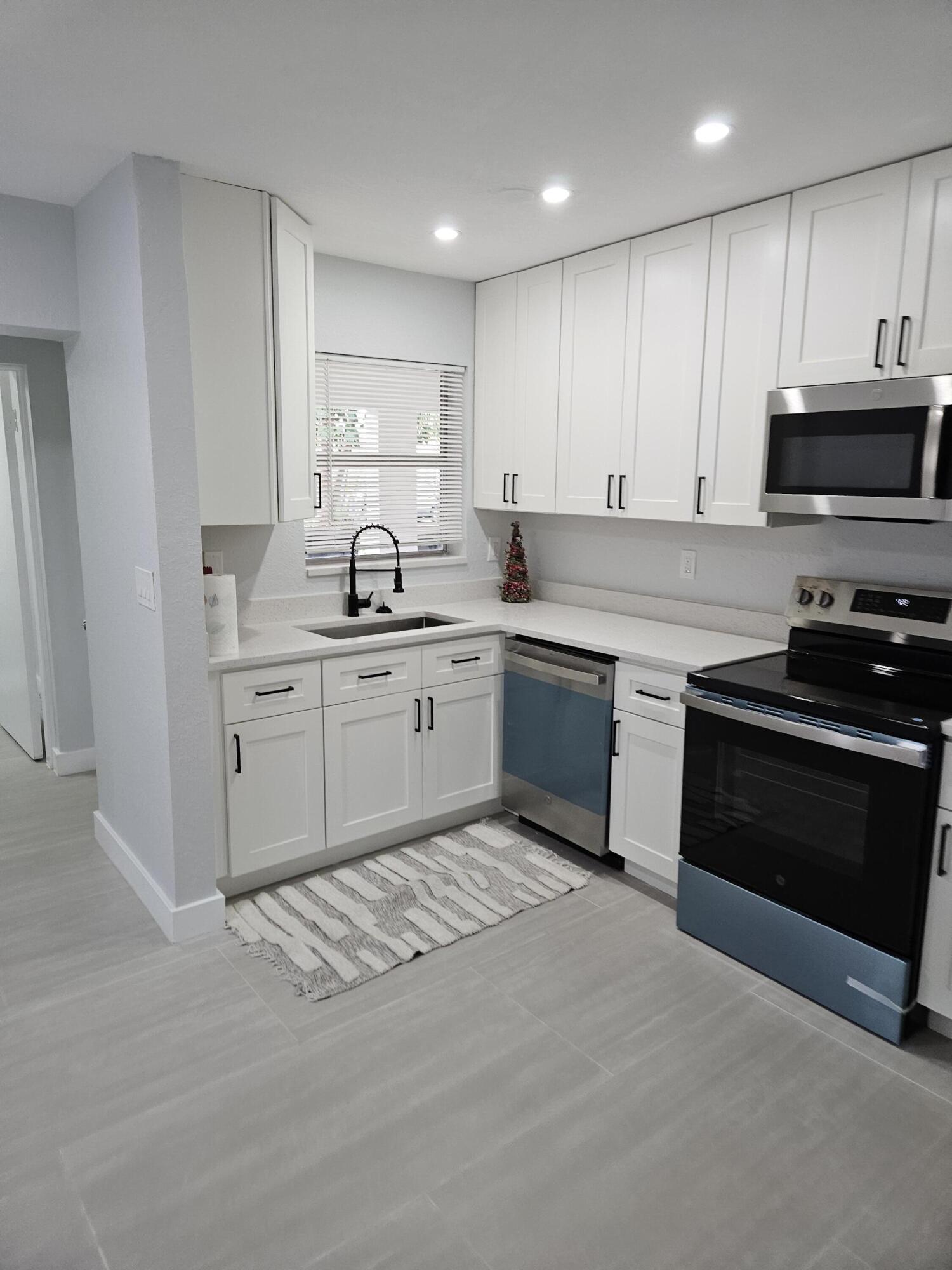 Lighthouse Point - Residential Lease