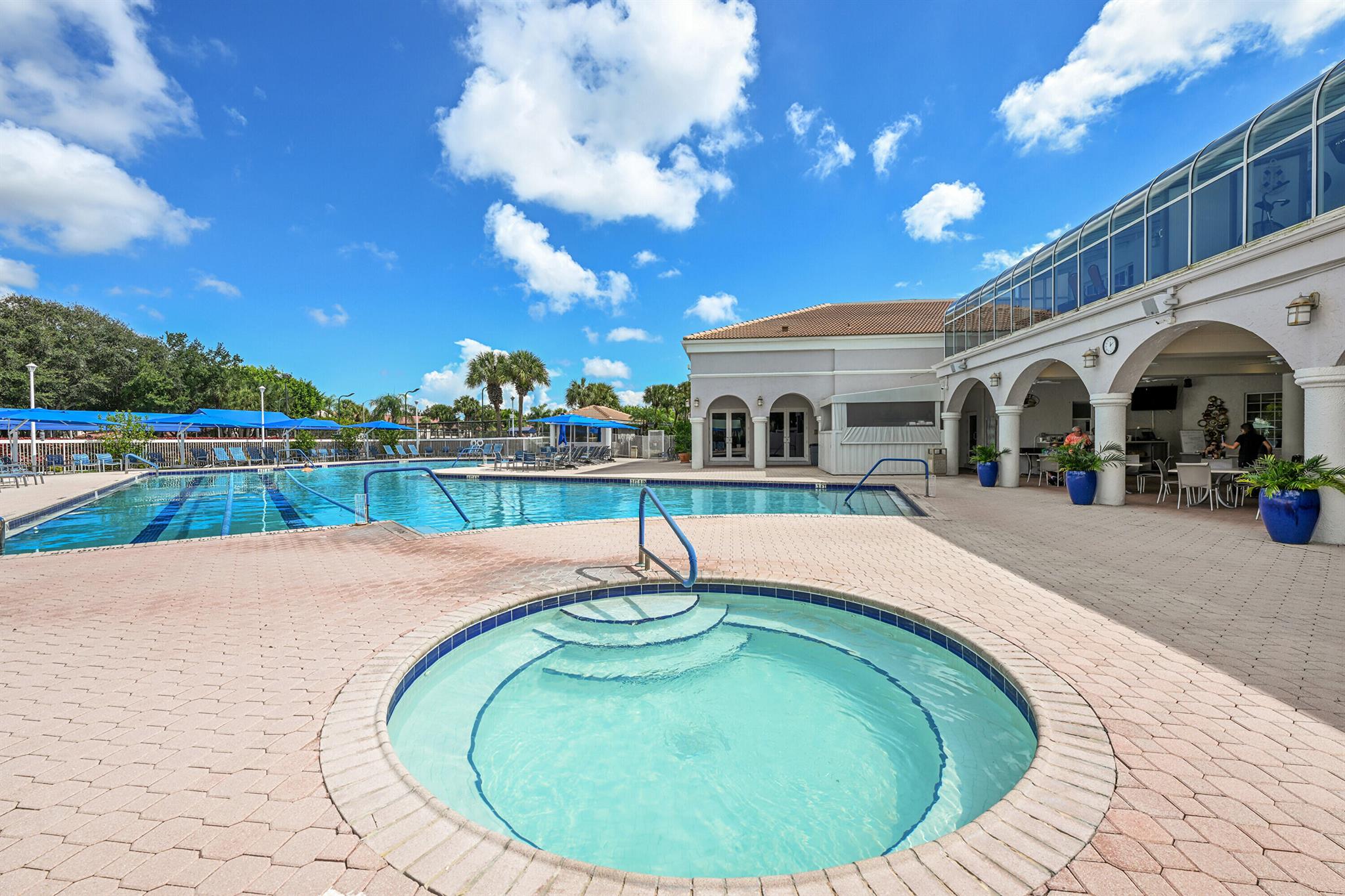 Platina/ Alexandra Villag - Residential