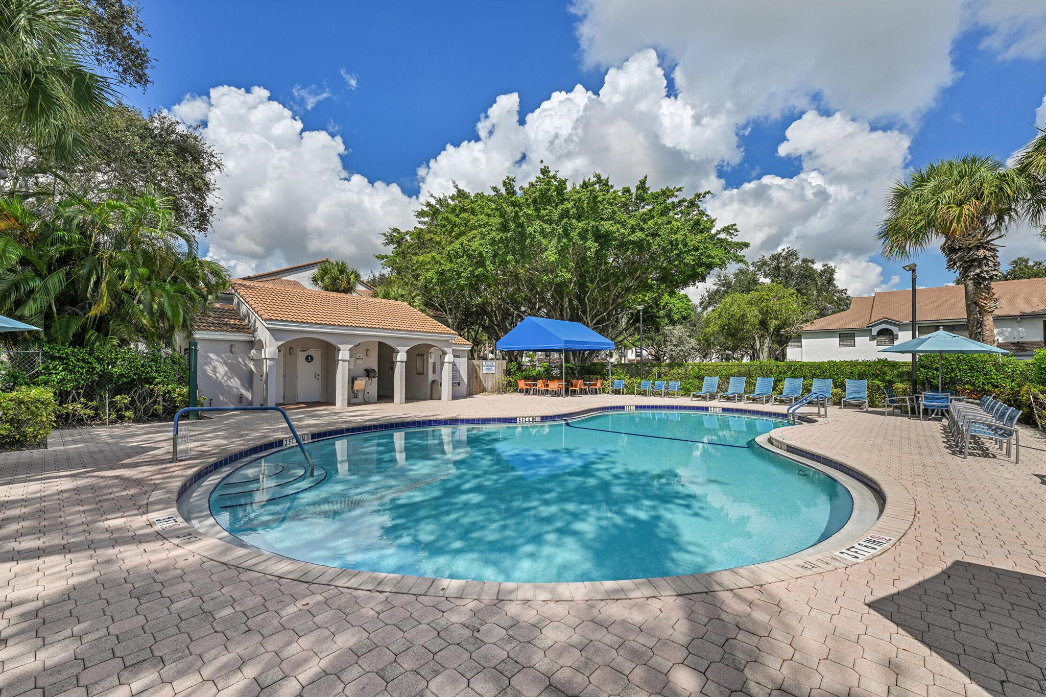 Platina/ Alexandra Villag - Residential