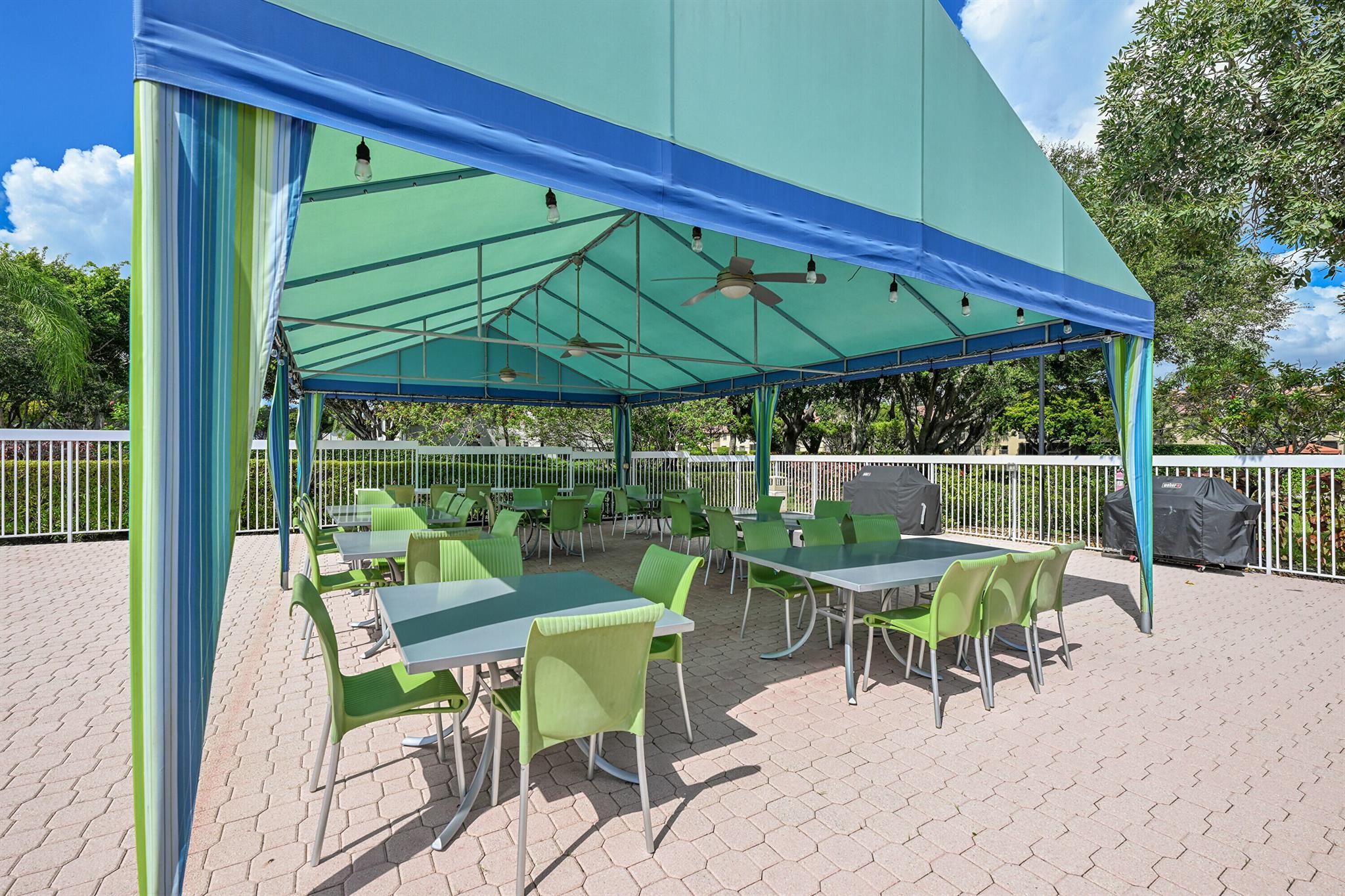 Platina/ Alexandra Villag - Residential