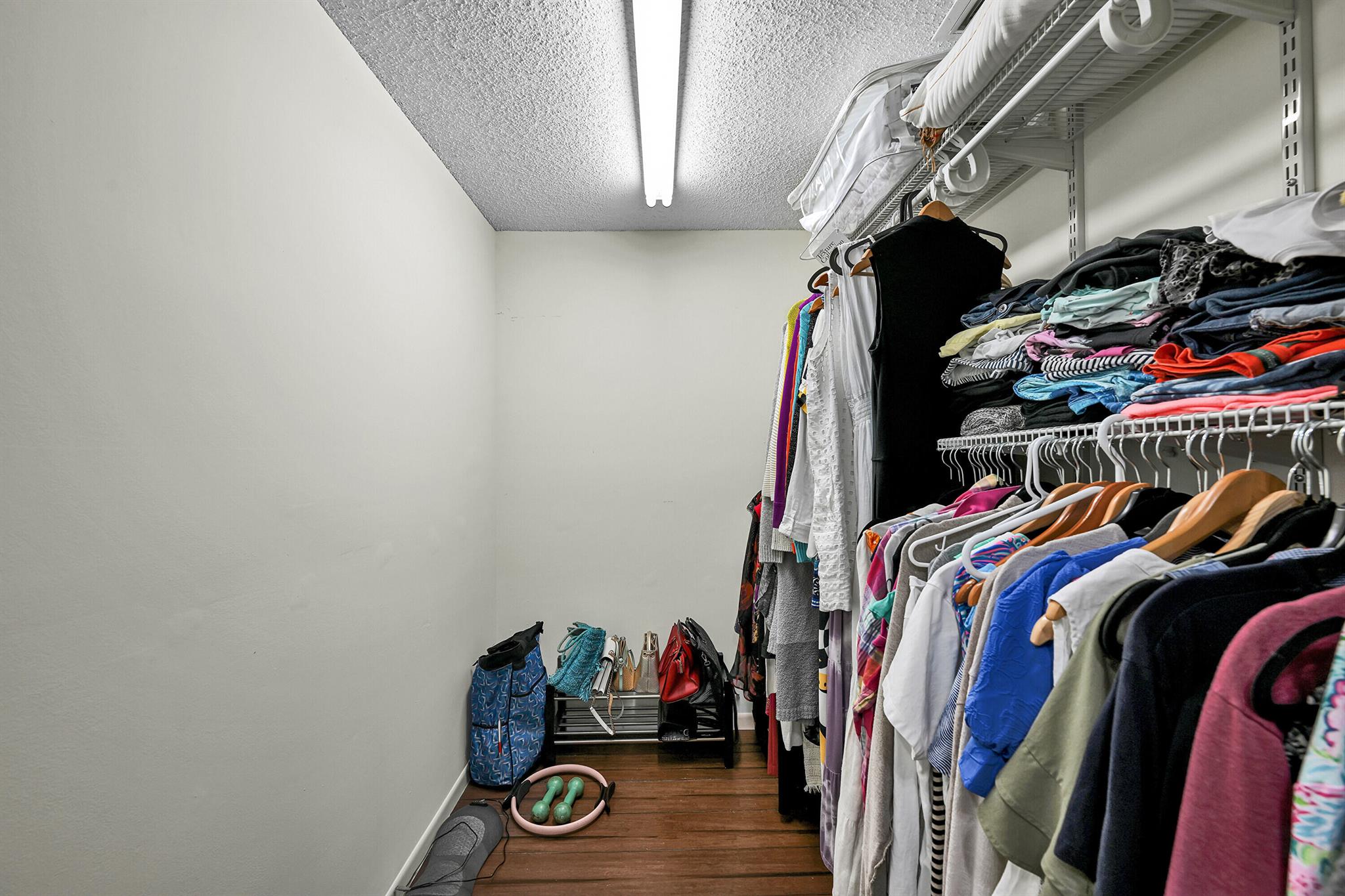 Platina/ Alexandra Villag - Residential