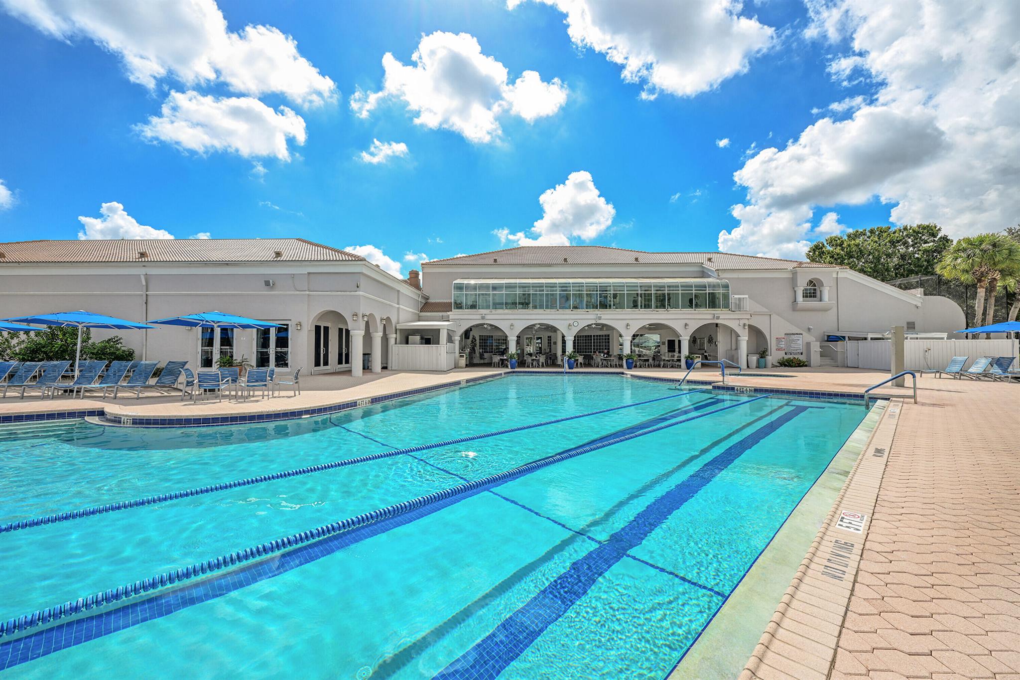 Platina/ Alexandra Villag - Residential