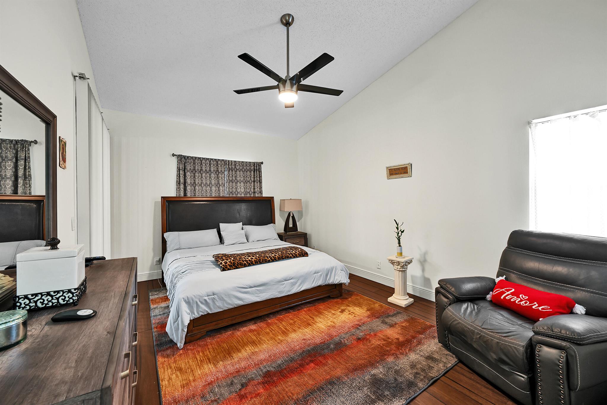 Platina/ Alexandra Villag - Residential