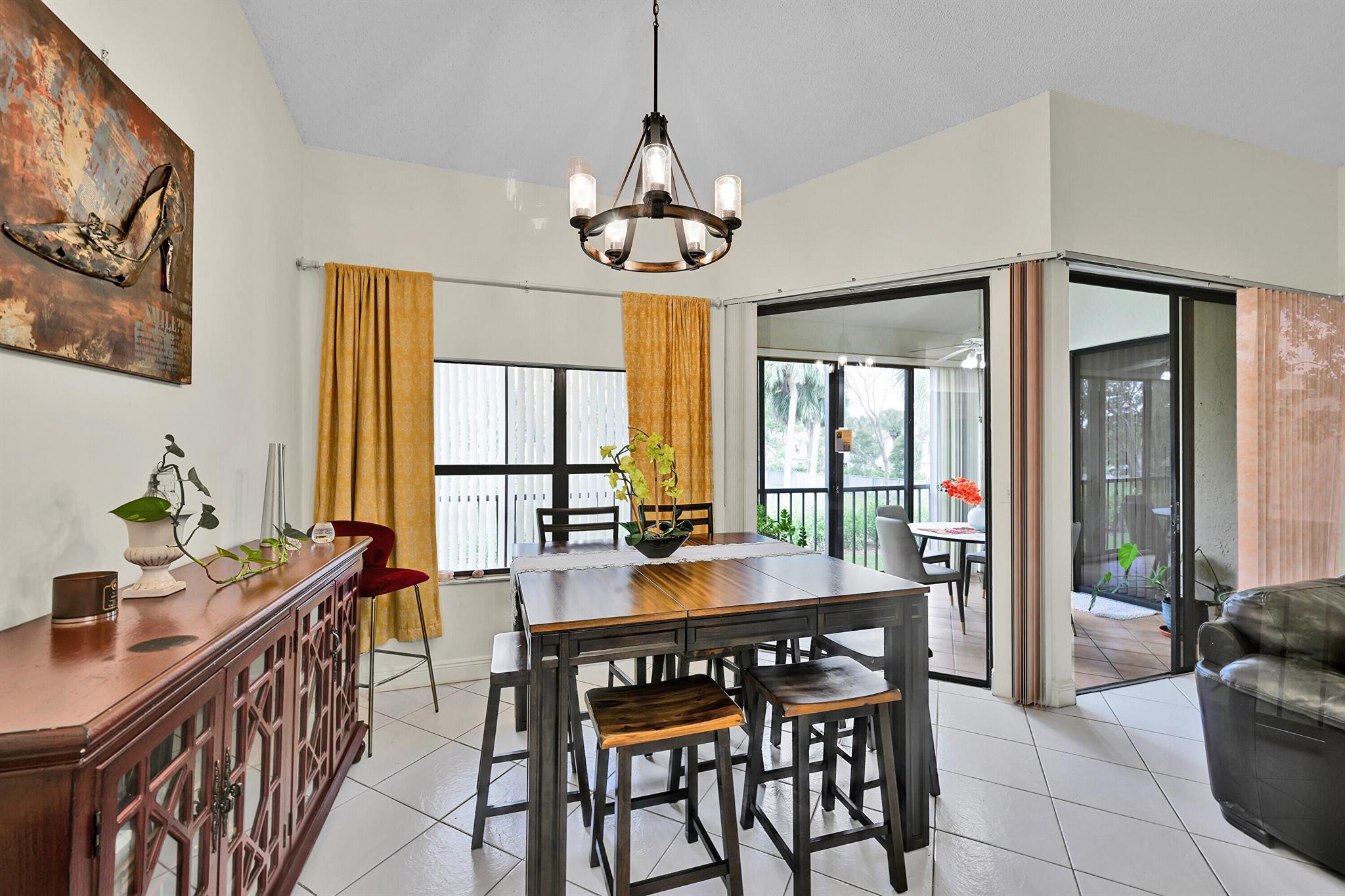 Platina/ Alexandra Villag - Residential