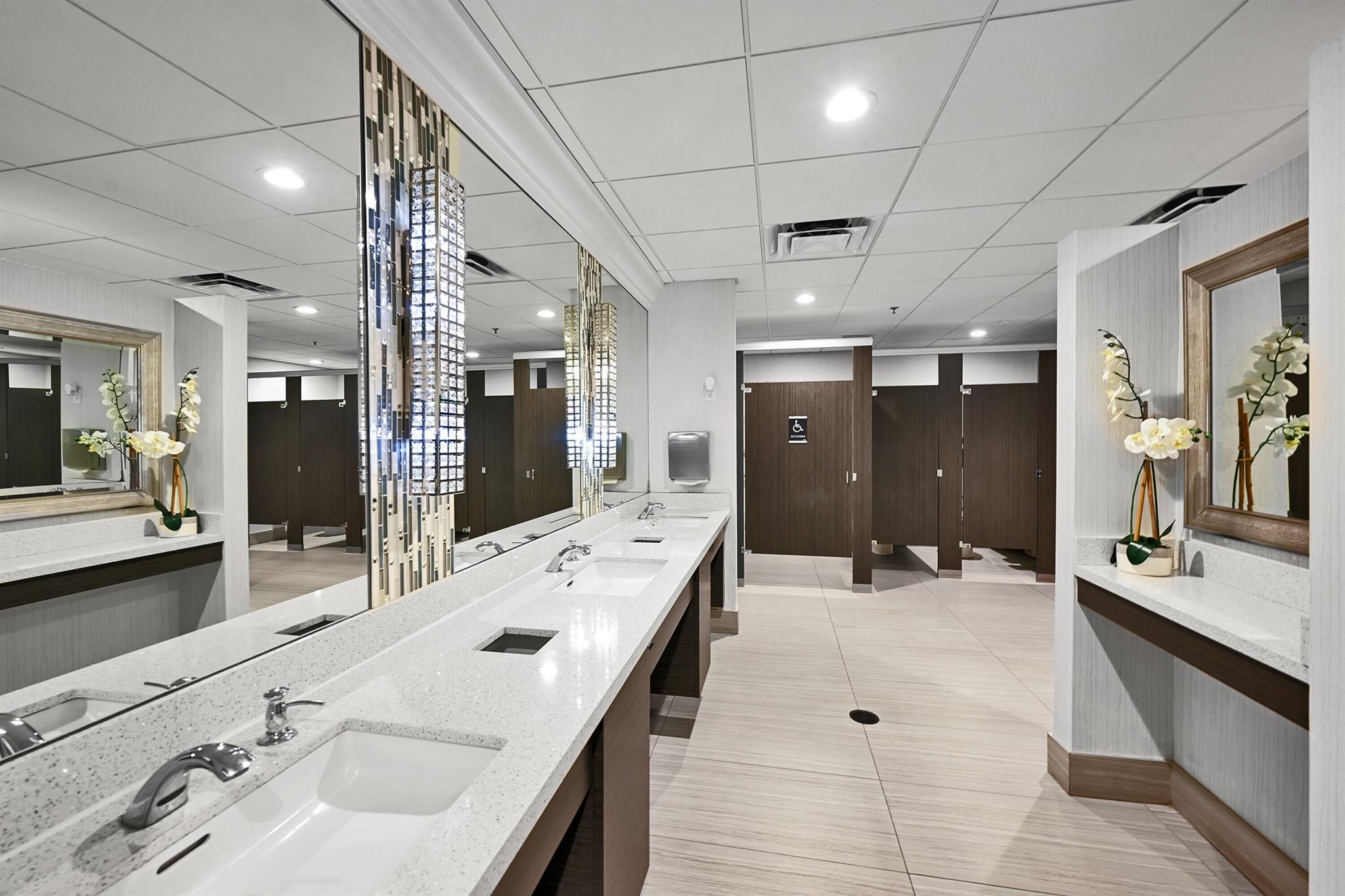 Platina/ Alexandra Villag - Residential