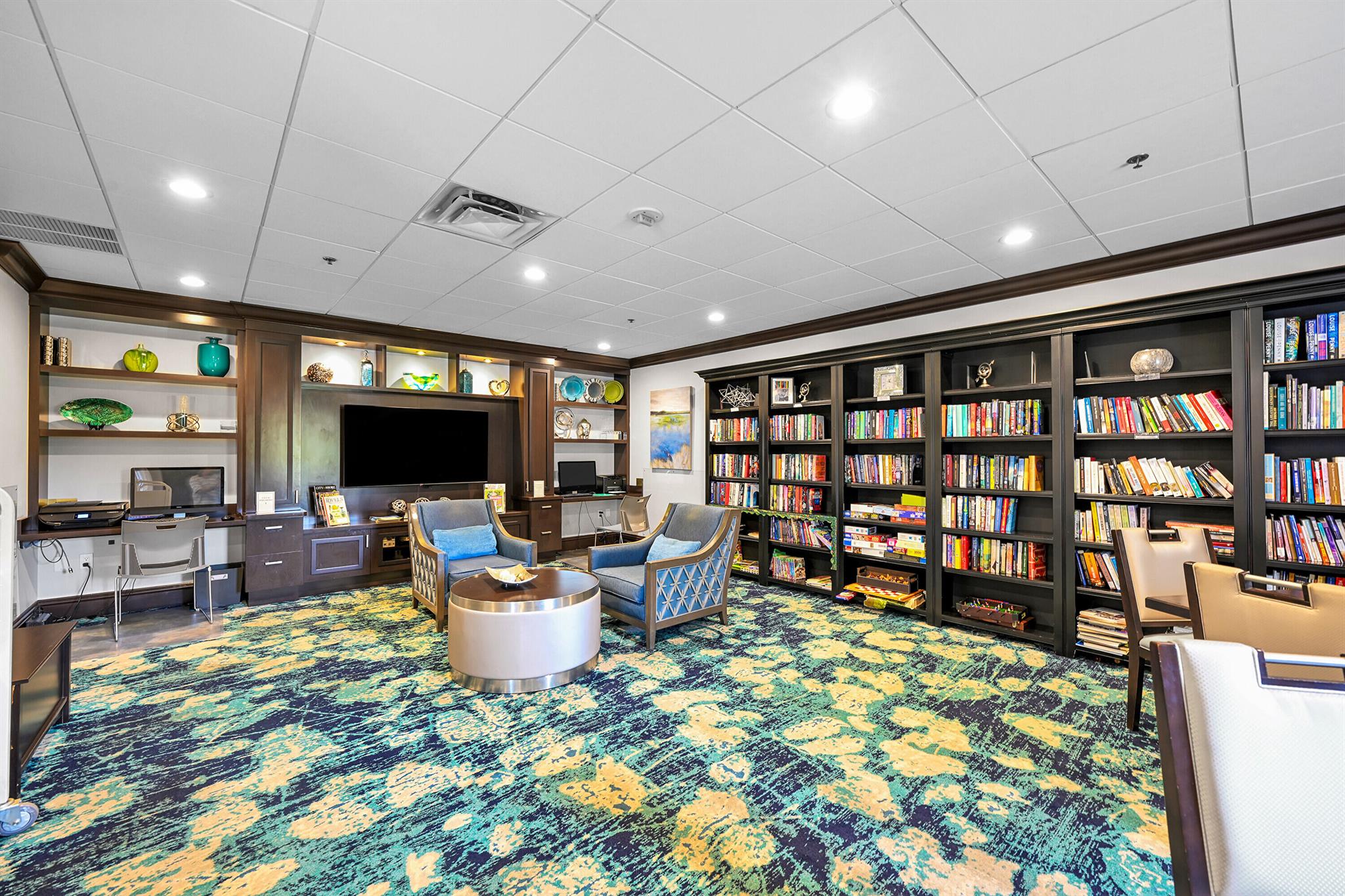 Platina/ Alexandra Villag - Residential