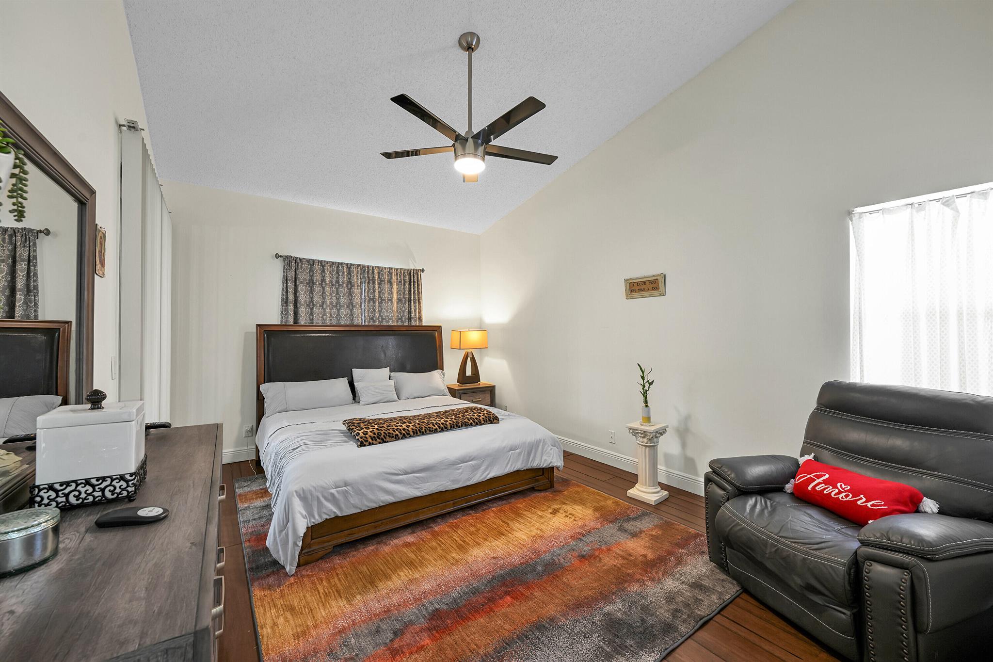 Platina/ Alexandra Villag - Residential