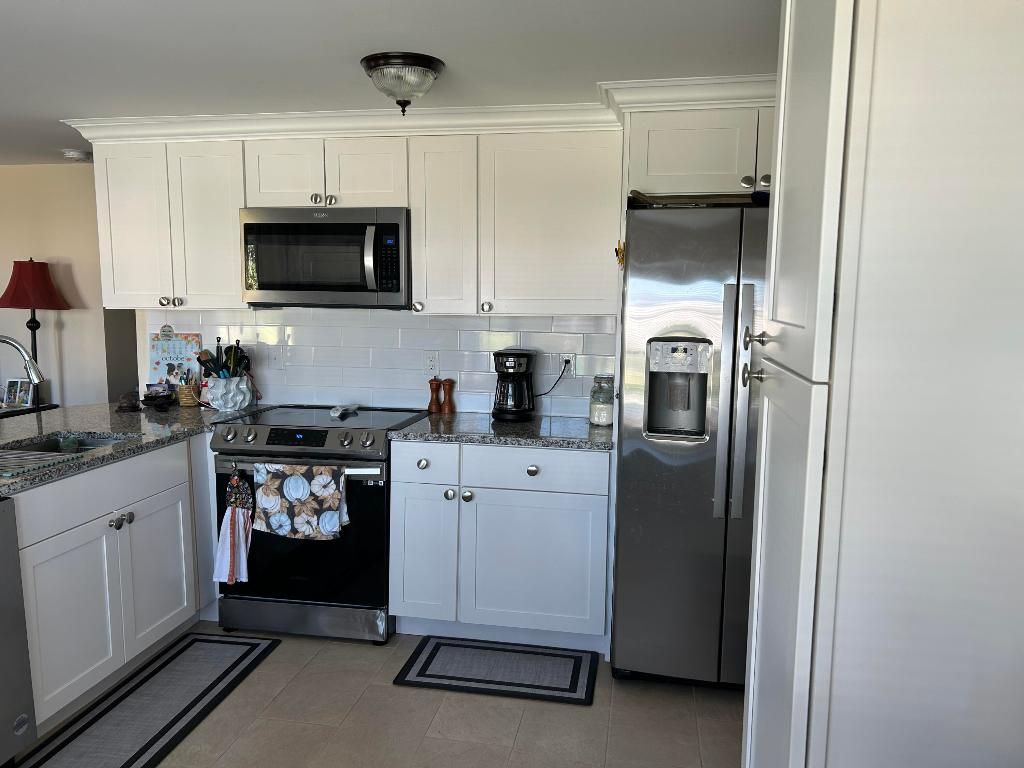 Photo of 254 W Caribbean, Port Saint Lucie, FL 34952 (MLS # R11135963)