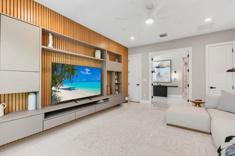 Tiny photo for 19886 Meadowside Ln, Boca Raton, FL 33498 (MLS # R11165030)