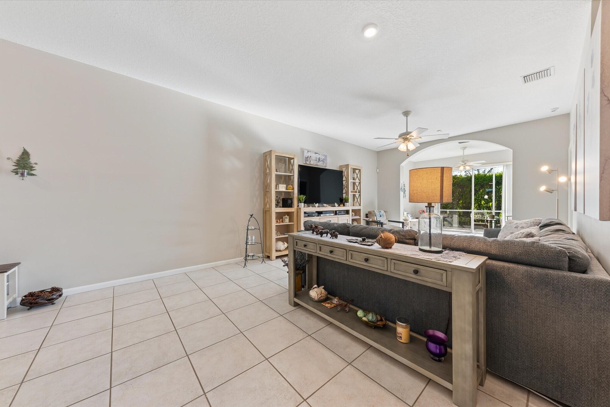 MAJESTIC ISLES 3 - Residential