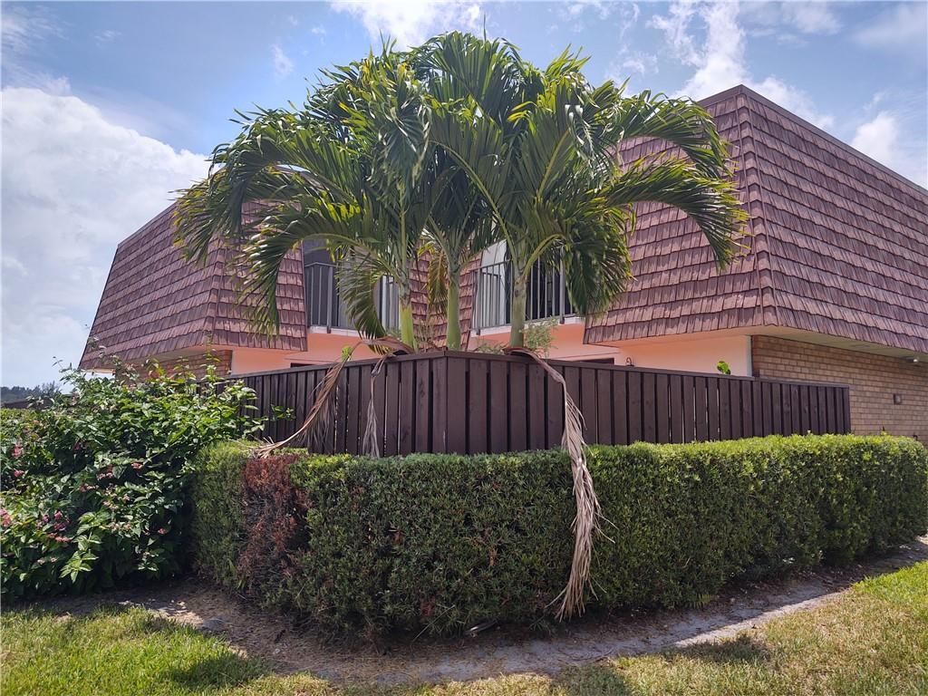 Photo of 3581 SW Sunset Trace Cir, Palm City, FL 34990 (MLS # F10289154)