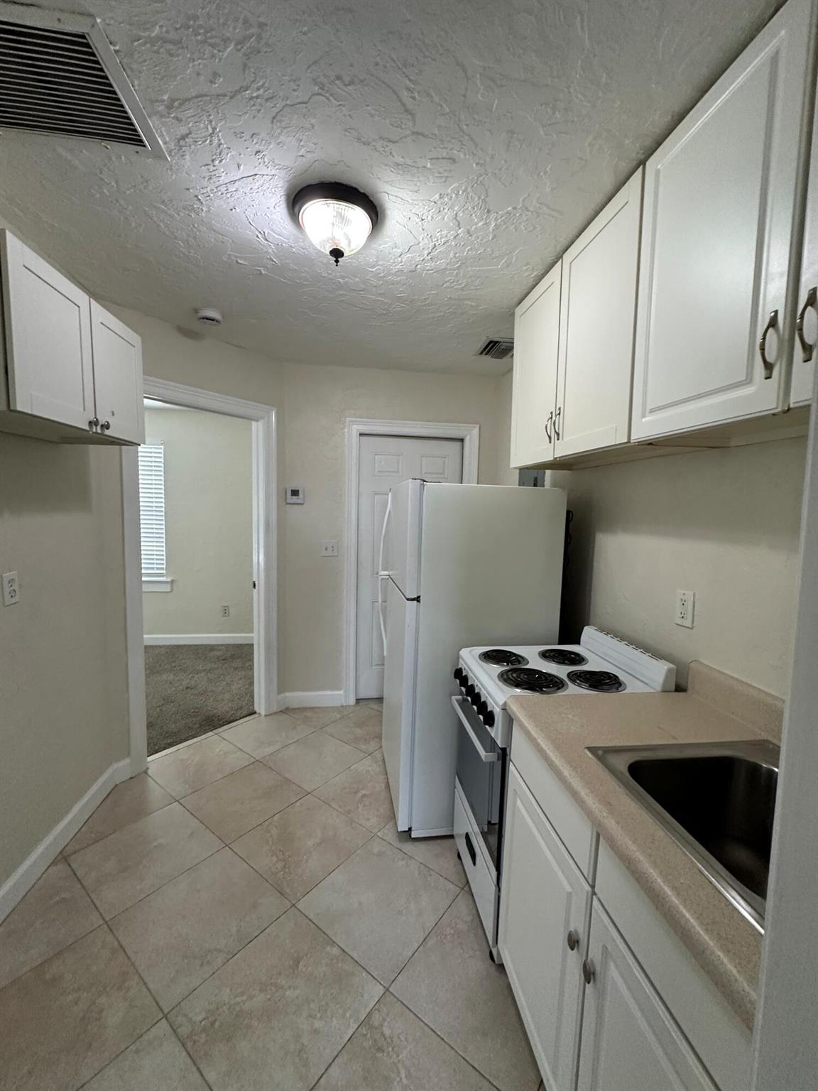 KELSEY CITY - Residential Lease