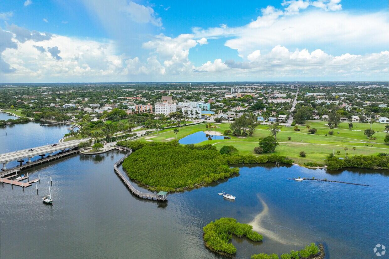 LAKE WORTH TOWN OF - Land