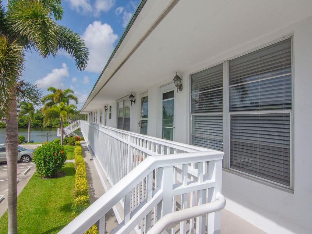 2800 Indian River Boulevard J6