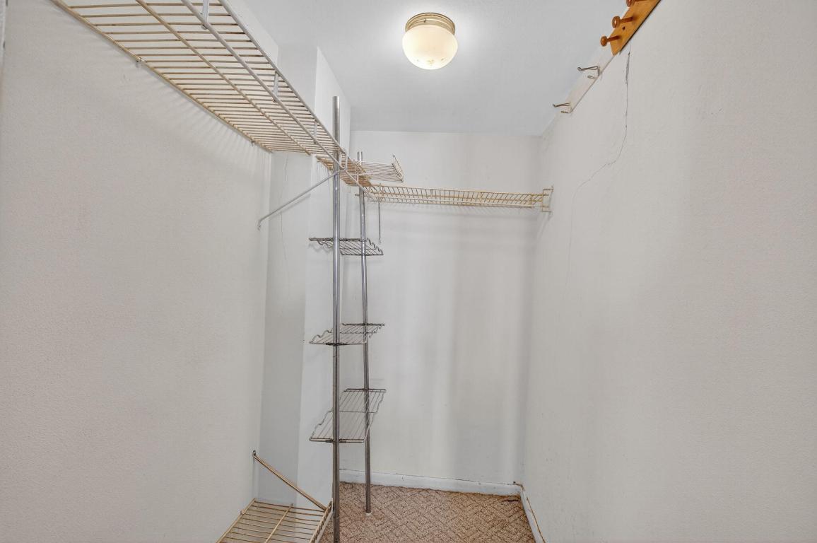 PENTHOUSE HIGHLANDS CONDO - Residential