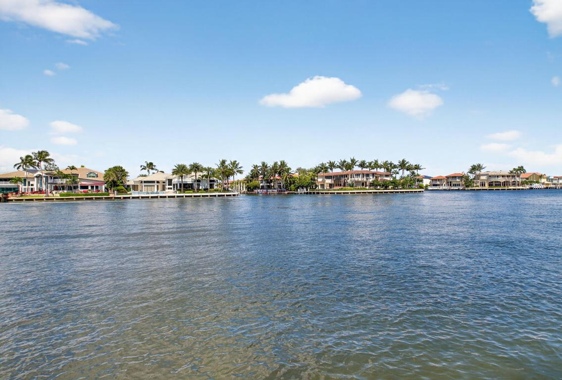 PENTHOUSE HIGHLANDS CONDO - Residential