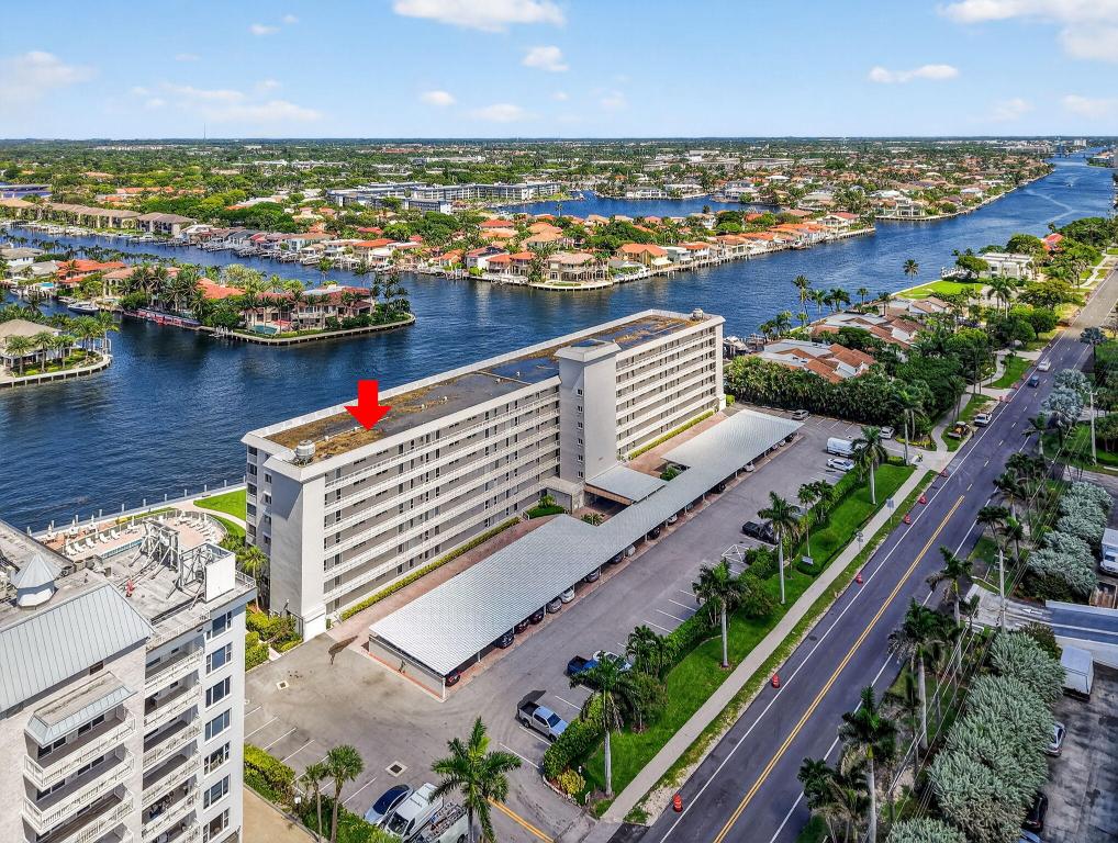 PENTHOUSE HIGHLANDS CONDO - Residential