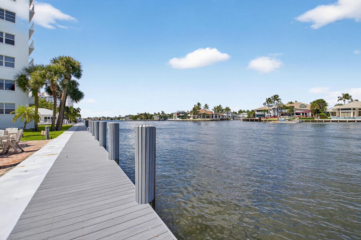 PENTHOUSE HIGHLANDS CONDO - Residential